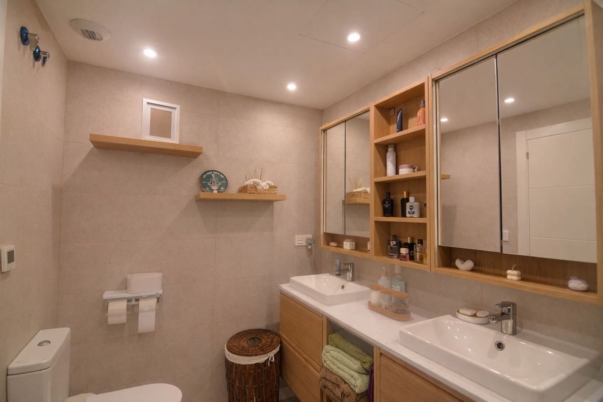 3 bedroom Apartment for sale in El Chaparral with garage - € 585,000 (Ref: 9489800)