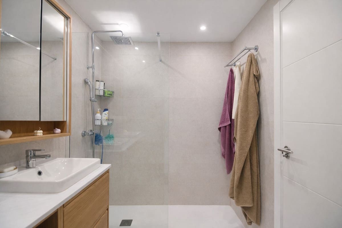 3 bedroom Apartment for sale in El Chaparral with garage - € 585,000 (Ref: 9489800)