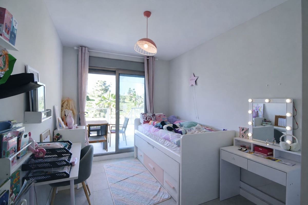 3 bedroom Apartment for sale in El Chaparral with garage - € 585,000 (Ref: 9489800)