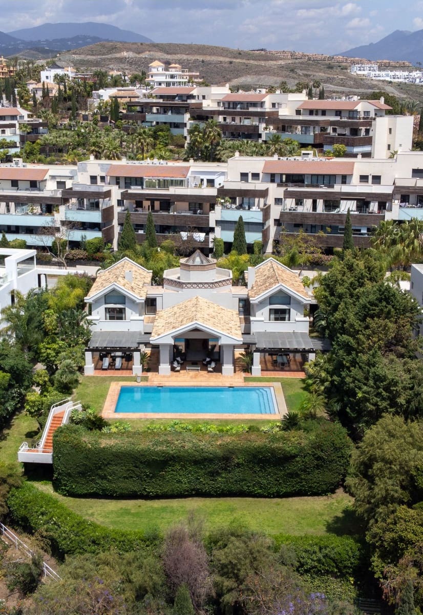 6 bedroom Villa for sale in Los Flamingos with garage - € 6,900,000 (Ref: 9503095)