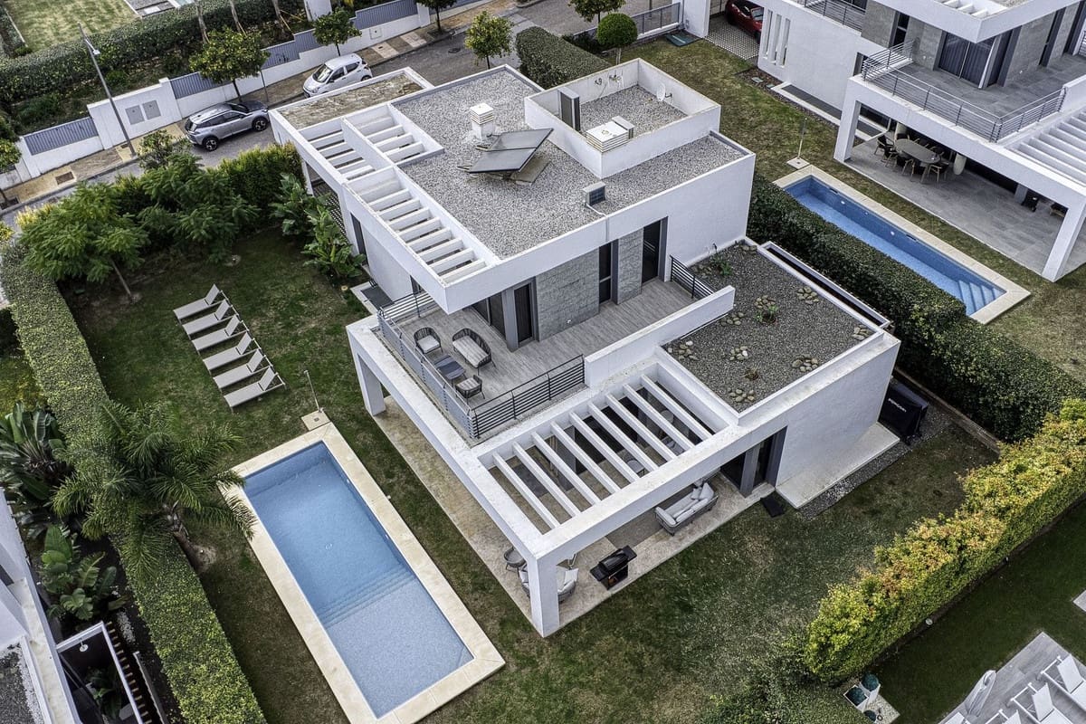 5 bedroom Villa for sale in Cancelada with garage - € 2,350,000 (Ref: 9503096)