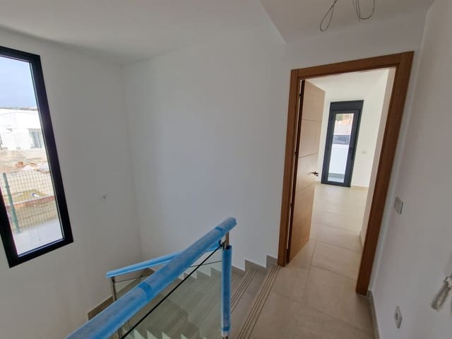 Chalet de 4 habitaciones en Manilva en venta - 780.000 € (Ref: 9503097)