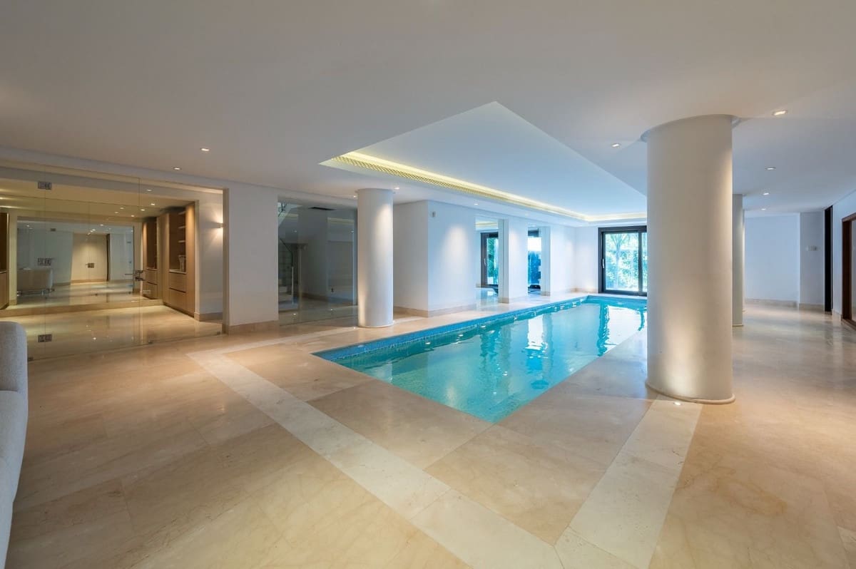 6 chambre Villa/Maison à vendre à Los Flamingos avec garage - 9 900 000 € (Ref: 9503098)