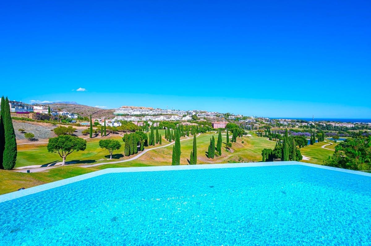 6 chambre Villa/Maison à vendre à Los Flamingos avec garage - 9 900 000 € (Ref: 9503098)