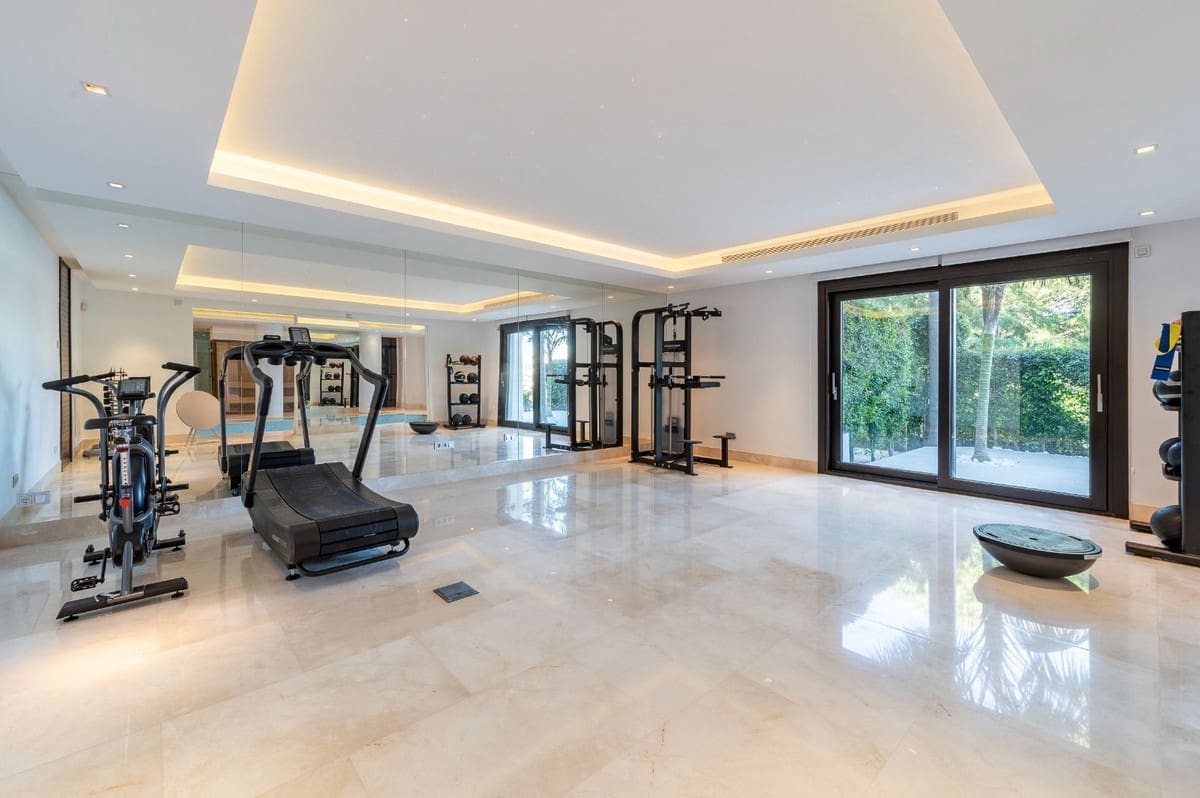 6 chambre Villa/Maison à vendre à Los Flamingos avec garage - 9 900 000 € (Ref: 9503098)