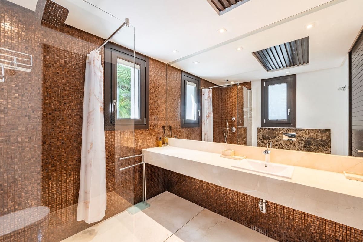 6 chambre Villa/Maison à vendre à Los Flamingos avec garage - 9 900 000 € (Ref: 9503098)