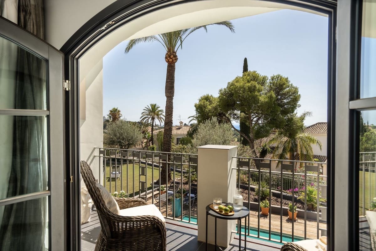 5 soveværelse Villa til salg i Estepona - € 3.195.000 (Ref: 9503099)