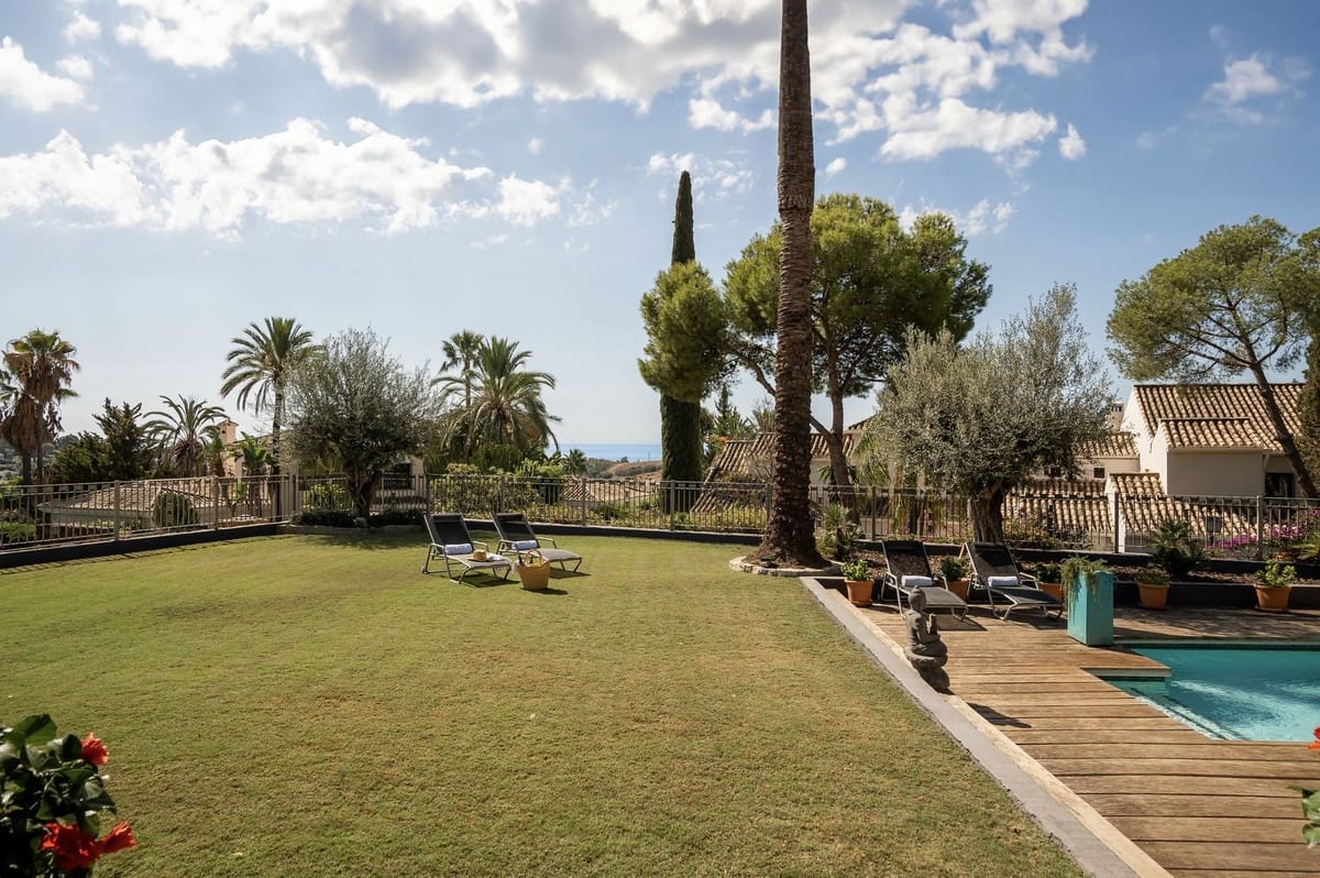 5 soveværelse Villa til salg i Estepona - € 3.195.000 (Ref: 9503099)