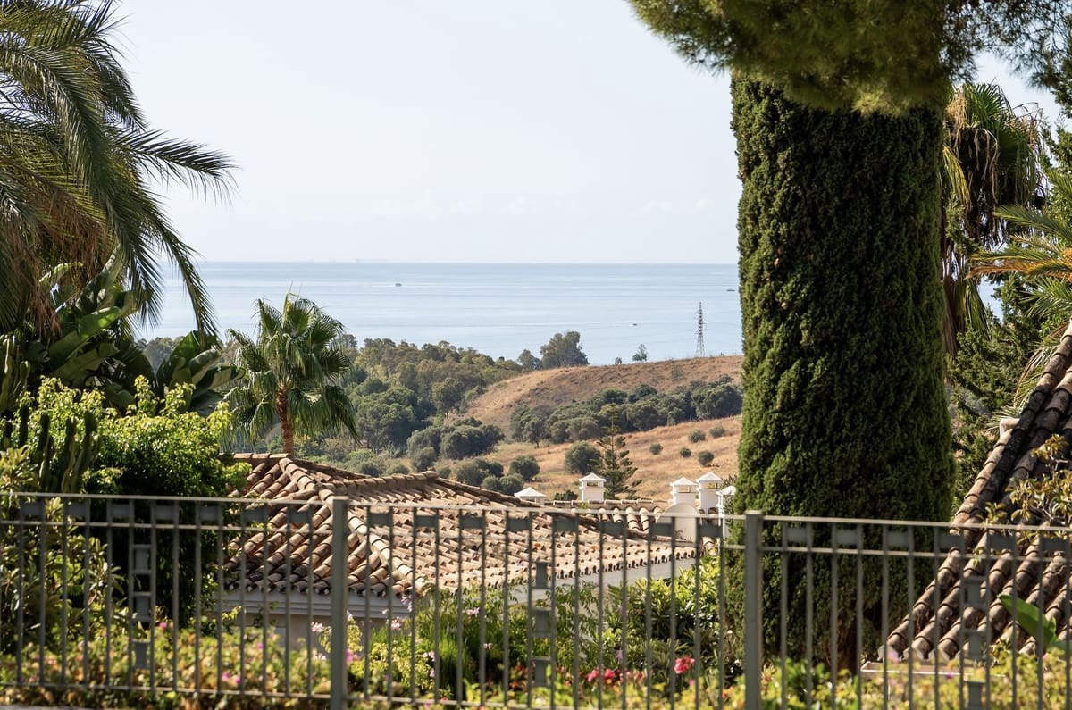 5 soveværelse Villa til salg i Estepona - € 3.195.000 (Ref: 9503099)