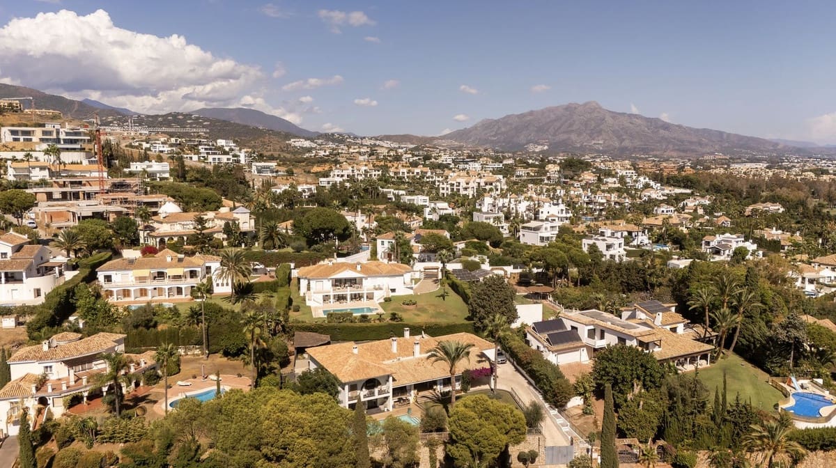 5 soveværelse Villa til salg i Estepona - € 3.195.000 (Ref: 9503099)