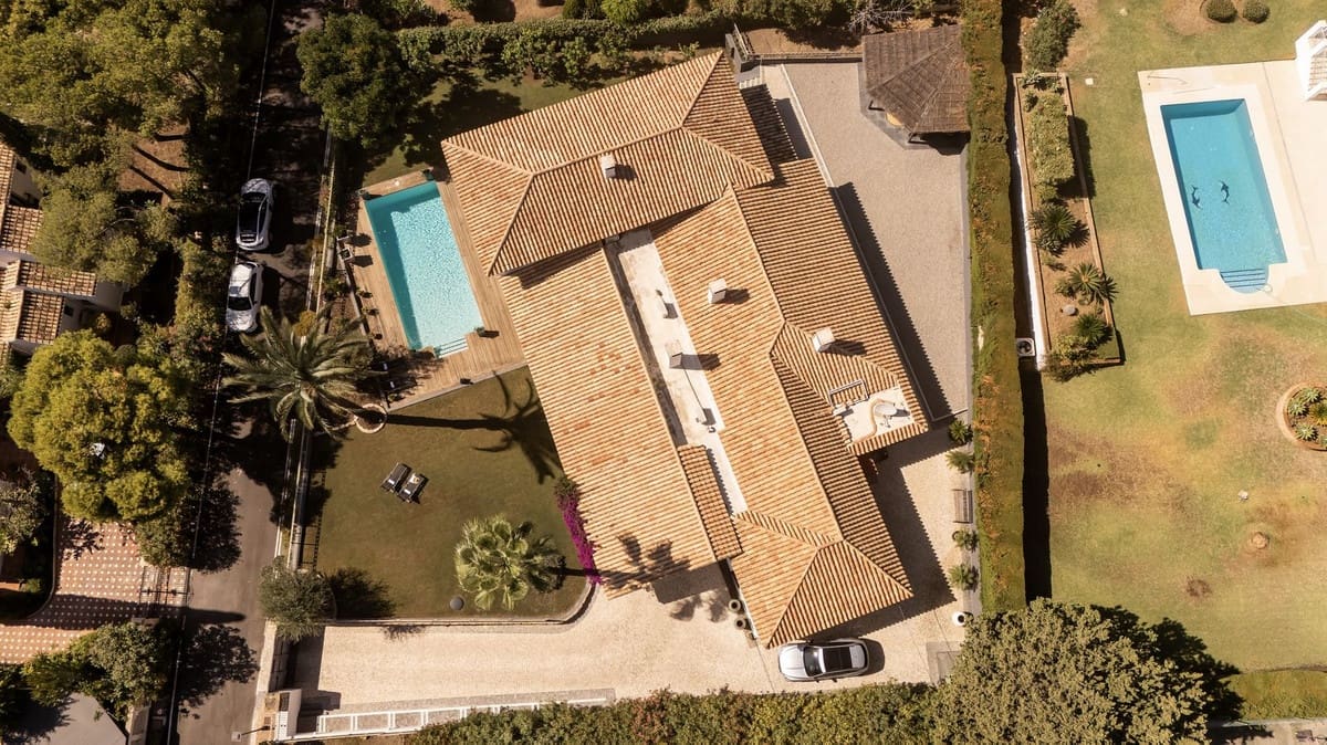 5 soveværelse Villa til salg i Estepona - € 3.195.000 (Ref: 9503099)