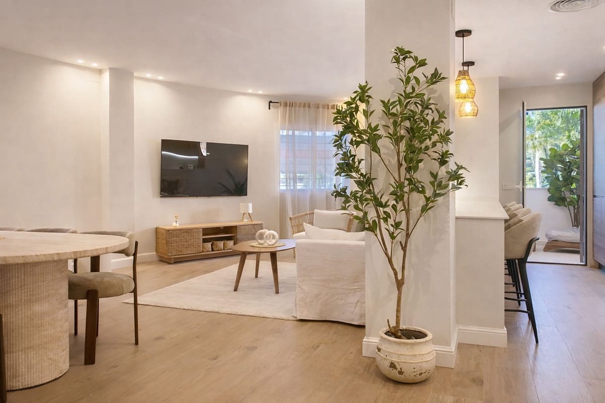 3 bedroom Apartment for sale in Estepona - € 560,000 (Ref: 9503101)