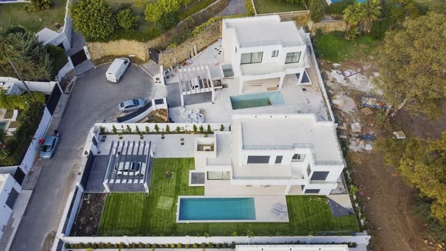 6 sypialnia Willa na sprzedaż w Nueva Atalaya, Estepona z garażem - 1 950 000 € (Ref: 9503102)