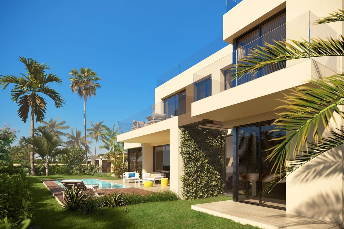 6 Zimmer Villa zu verkaufen in Estepona mit Garage - 1.950.000 € (Ref: 9503102)