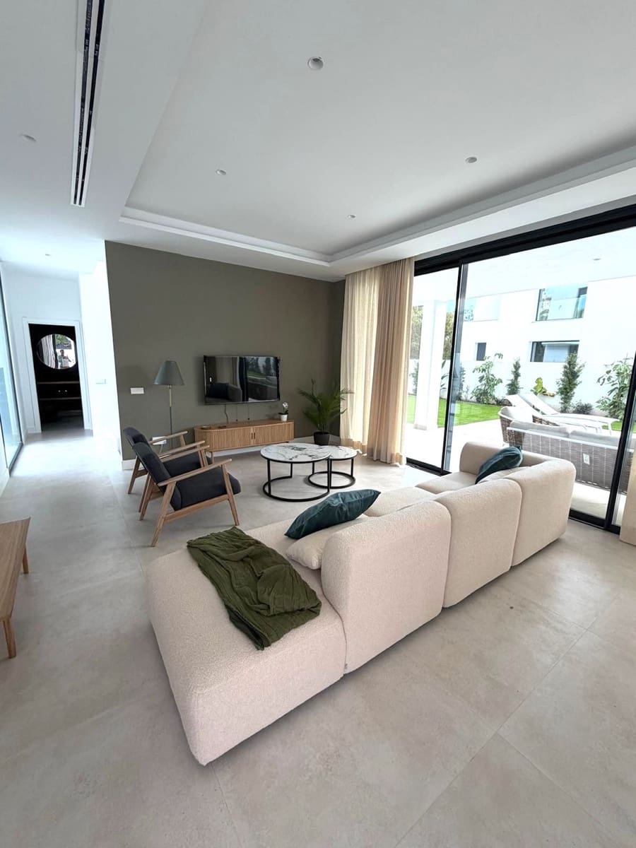 5 bedroom Villa for sale in Atalaya-Isdabe - € 2,000,000 (Ref: 9503103)