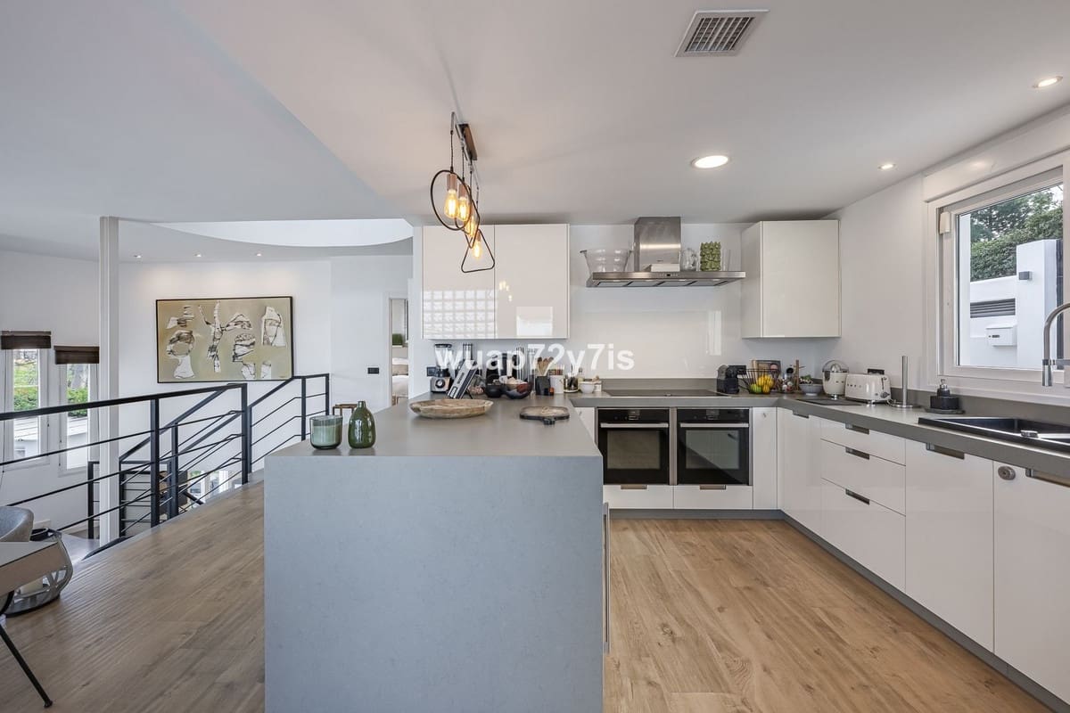 4 sypialnia Willa na sprzedaż w San Pedro de Alcantara - 1 750 000 € (Ref: 9503108)