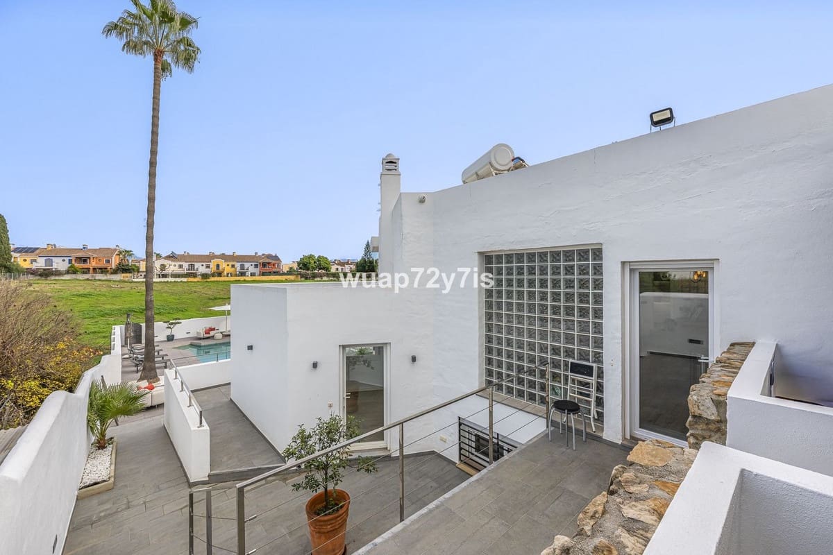 4 slaapkamer Villa te koop in Guadalmina - € 1.750.000 (Ref: 9503108)