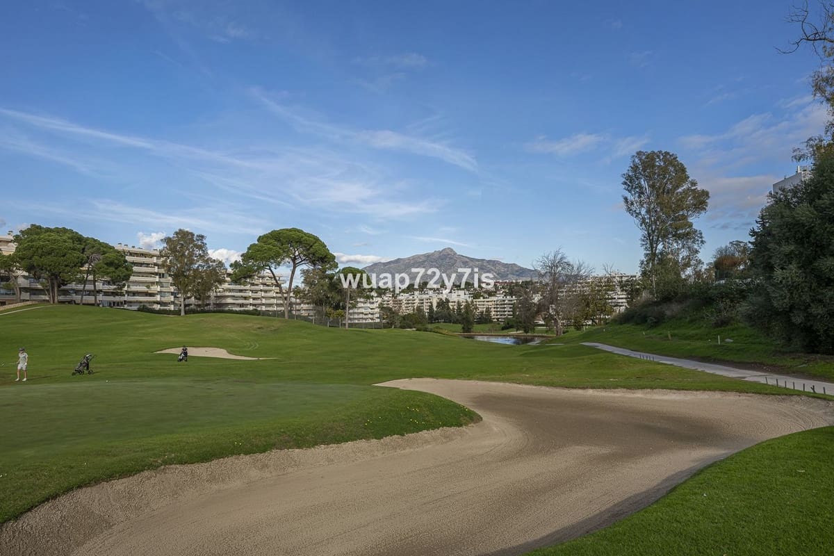 4 slaapkamer Villa te koop in Guadalmina - € 1.750.000 (Ref: 9503108)