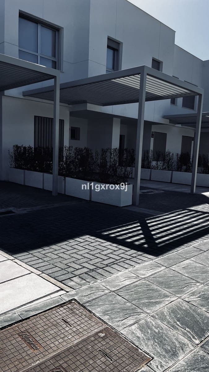 3 soverom Hus til salgs i Estepona - € 455 000 (Ref: 9503109)