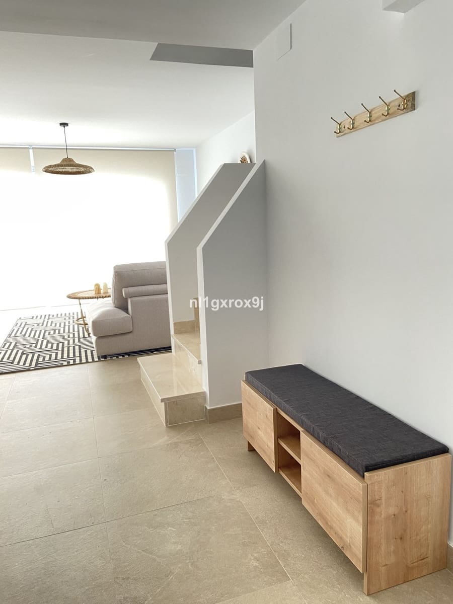 3 soverom Hus til salgs i Estepona - € 455 000 (Ref: 9503109)