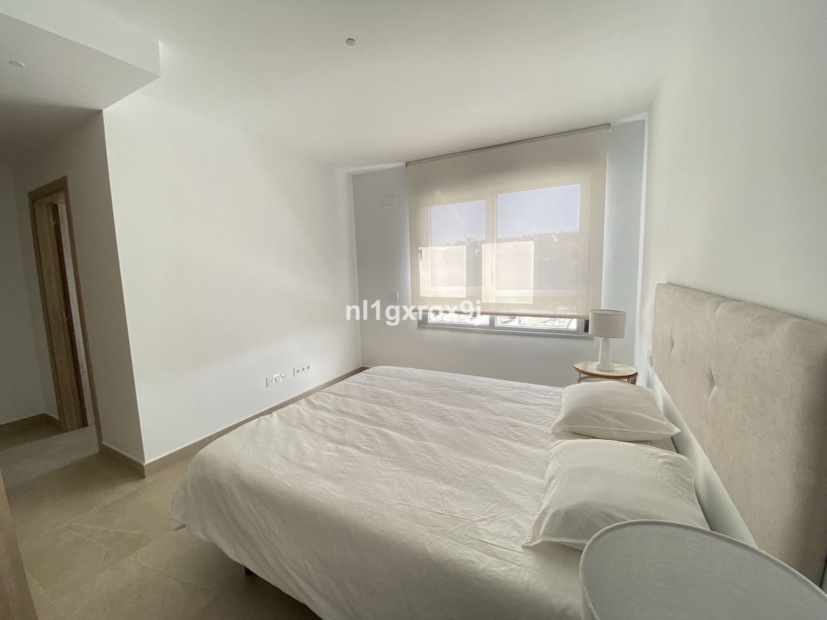 3 soverom Hus til salgs i Estepona - € 455 000 (Ref: 9503109)