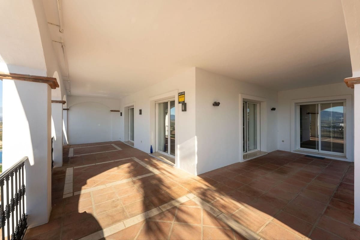 4 bedroom Villa for sale in Coin with garage - € 595,000 (Ref: 9503110)