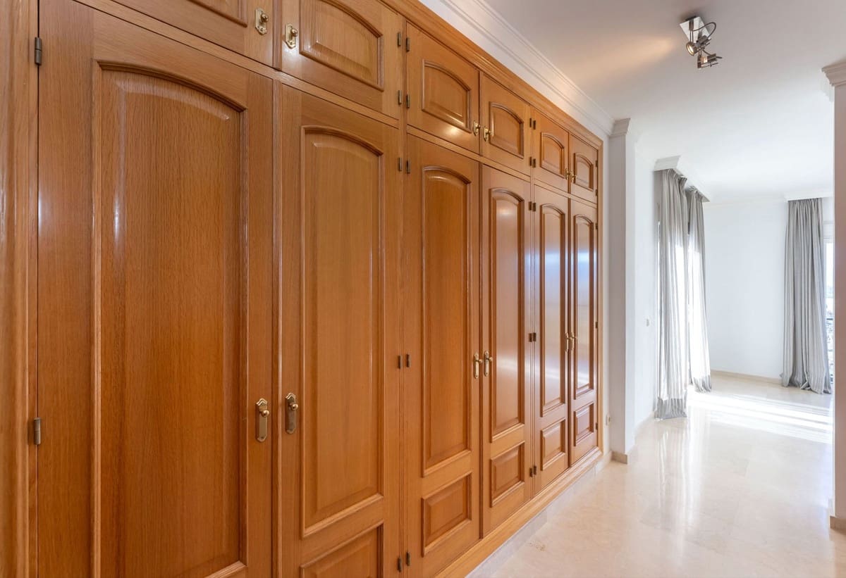 4 bedroom Villa for sale in Coin with garage - € 595,000 (Ref: 9503110)