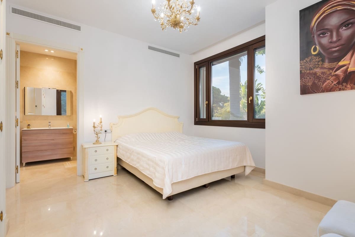 7 sypialnia Willa na sprzedaż w Guadalmina z garażem - 5 190 000 € (Ref: 9503111)