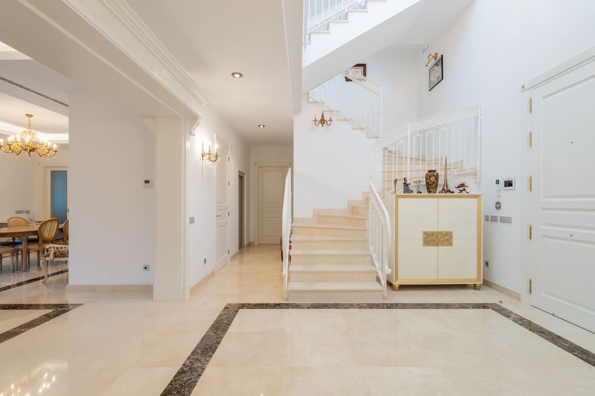 7 sypialnia Willa na sprzedaż w Guadalmina z garażem - 5 190 000 € (Ref: 9503111)