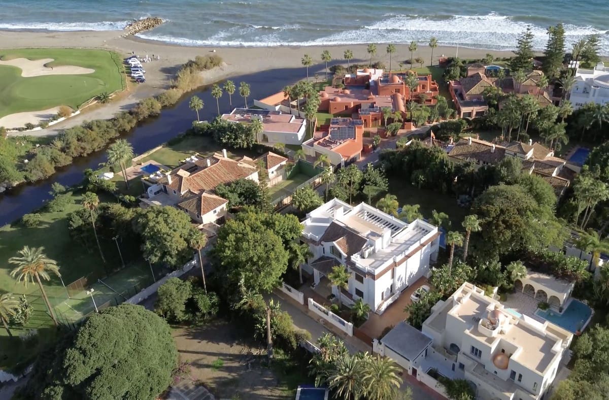 7 sypialnia Willa na sprzedaż w Guadalmina z garażem - 5 190 000 € (Ref: 9503111)