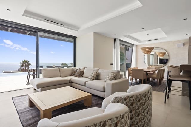 Chalet de 4 habitaciones en Manilva en venta con piscina - 2.495.000 € (Ref: 9503285)