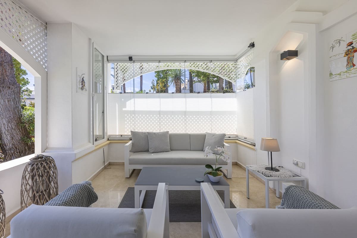 Apartamento de 3 habitaciones en Estepona en venta - 849.000 € (Ref: 9524840)