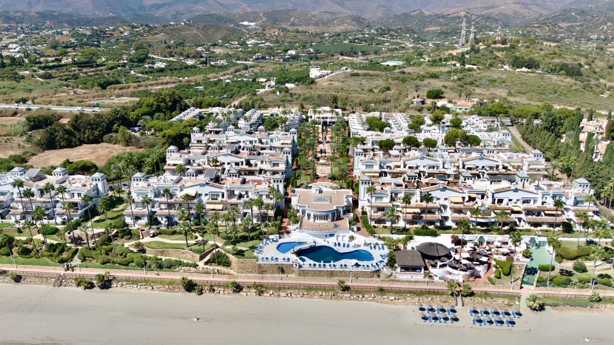 Apartamento de 3 habitaciones en Estepona en venta - 849.000 € (Ref: 9524840)