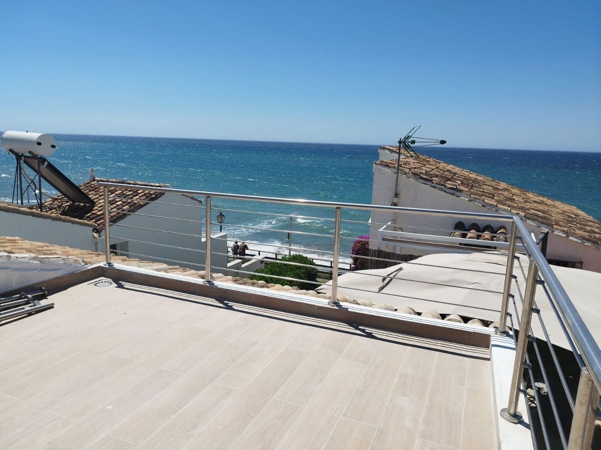 3 bedroom Townhouse for sale in Estepona - € 845,000 (Ref: 9524842)