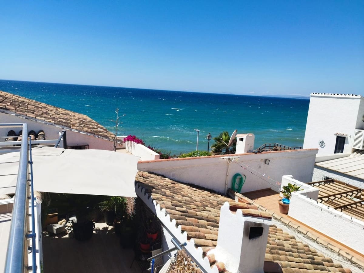 3 bedroom Townhouse for sale in Estepona - € 845,000 (Ref: 9524842)