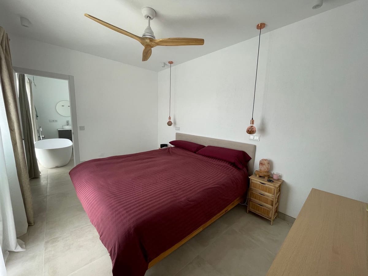 3 soveværelse Villa til salg i Estepona - € 895.000 (Ref: 9524845)