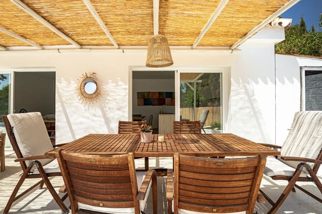 3 soveværelse Villa til salg i Estepona - € 895.000 (Ref: 9524845)