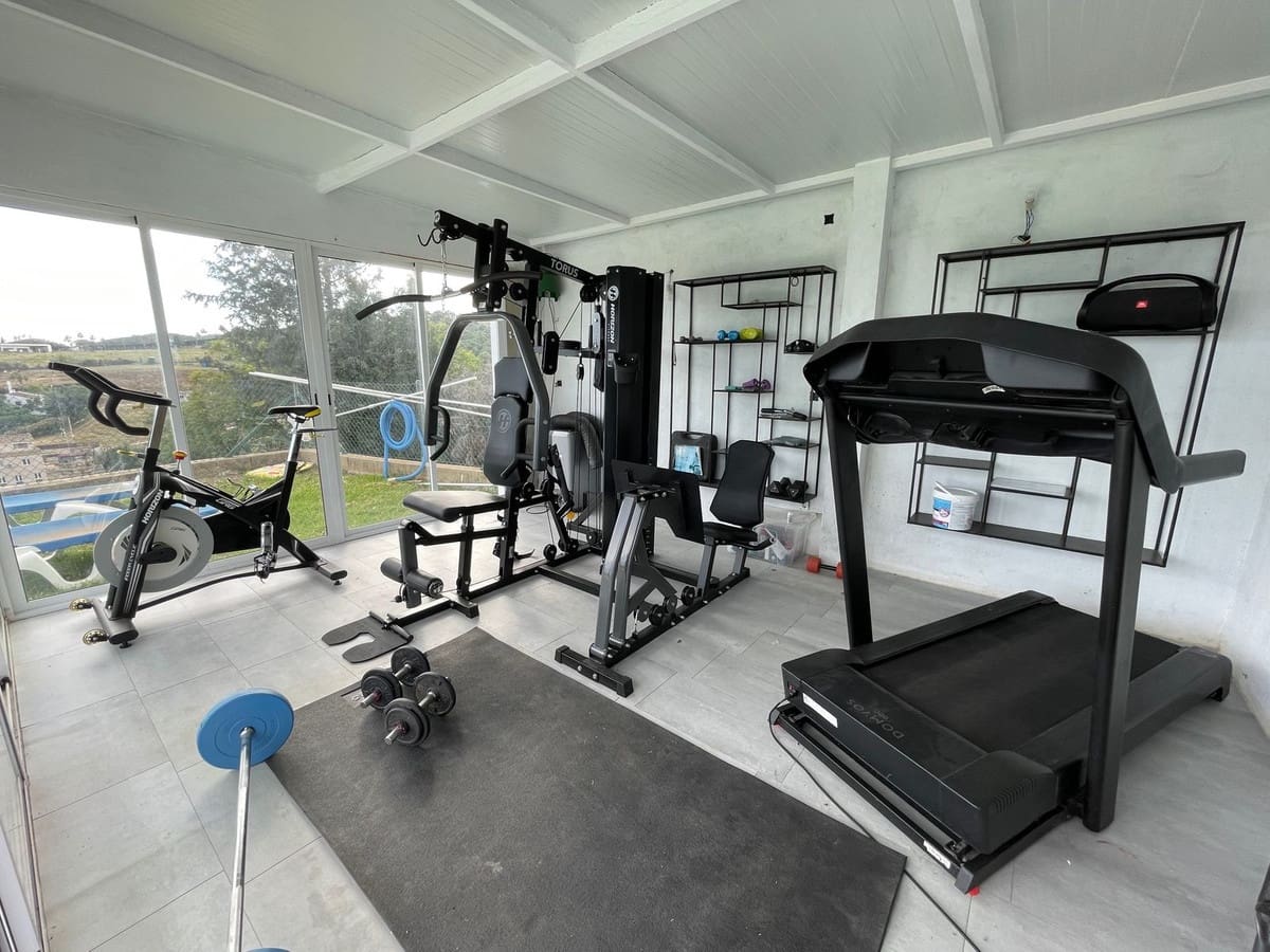 3 soveværelse Villa til salg i Estepona - € 895.000 (Ref: 9524845)