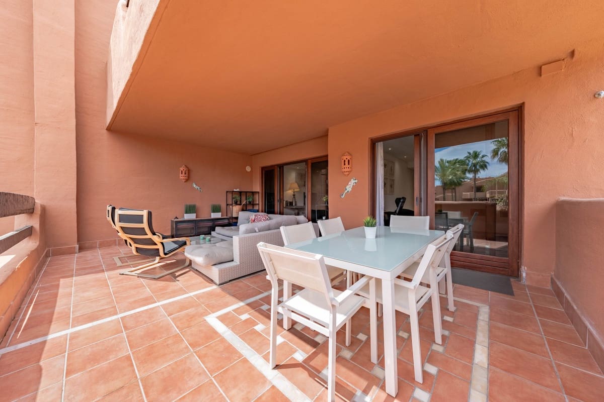 2 quarto Apartamento para venda em Estepona - 895 000 € (Ref: 9524846)