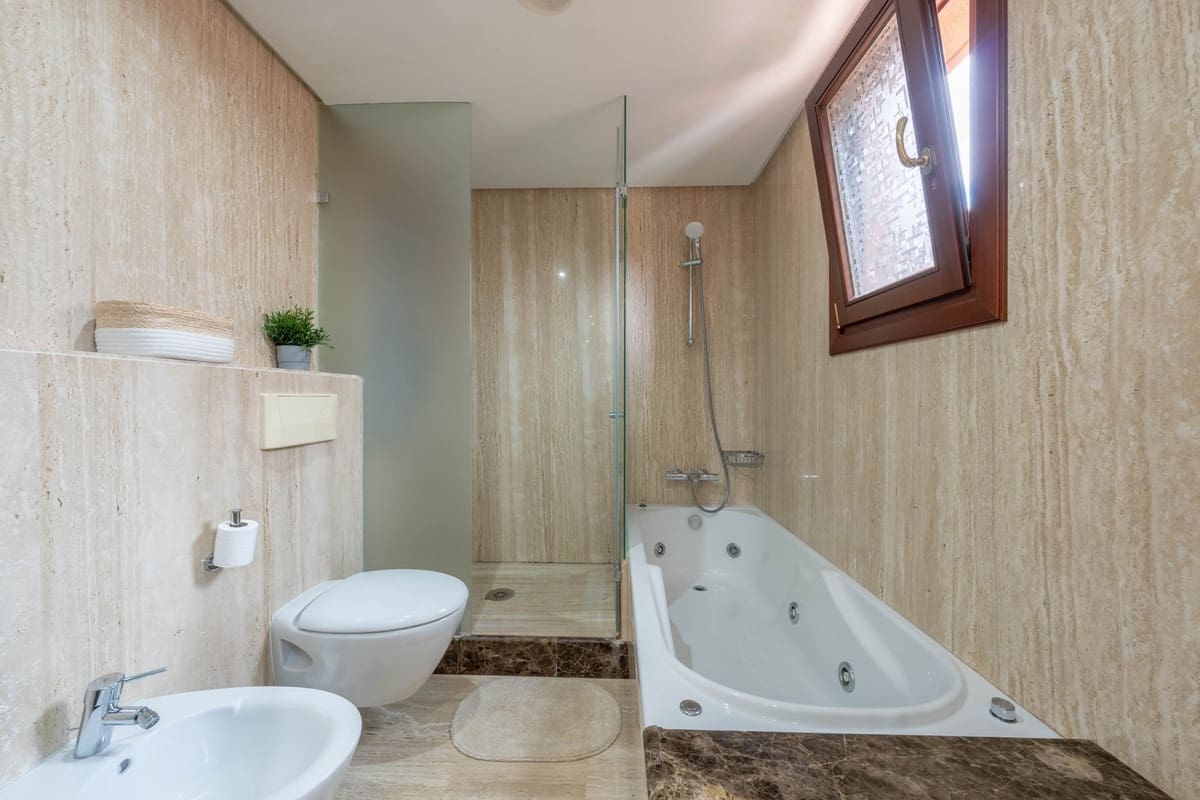 2 quarto Apartamento para venda em Estepona - 895 000 € (Ref: 9524846)
