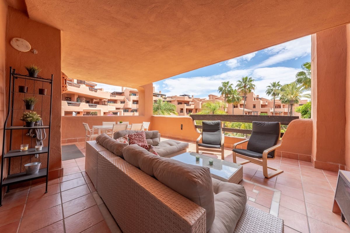 2 quarto Apartamento para venda em Estepona - 895 000 € (Ref: 9524846)
