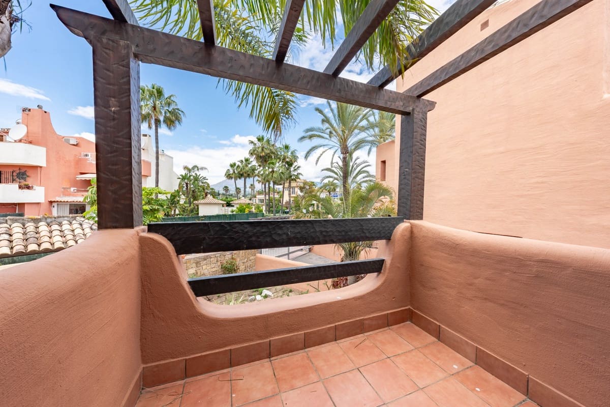 2 quarto Apartamento para venda em Estepona - 895 000 € (Ref: 9524846)