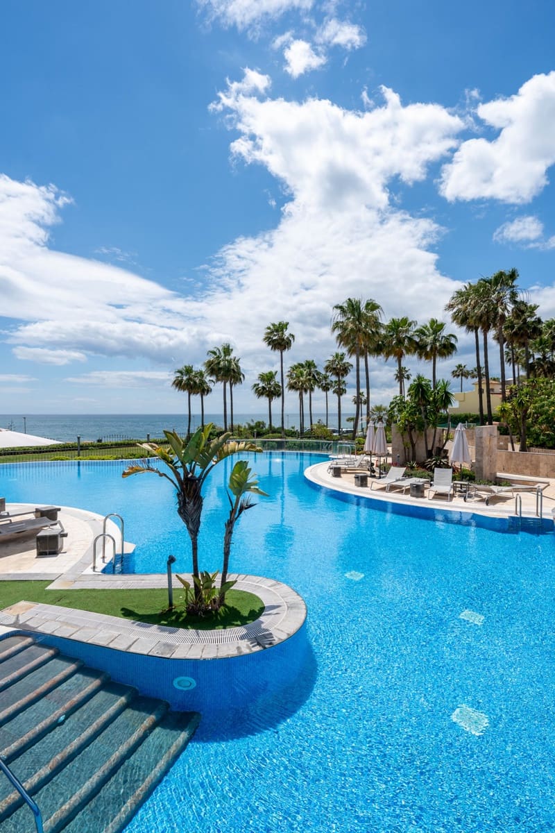 2 quarto Apartamento para venda em Estepona - 895 000 € (Ref: 9524846)
