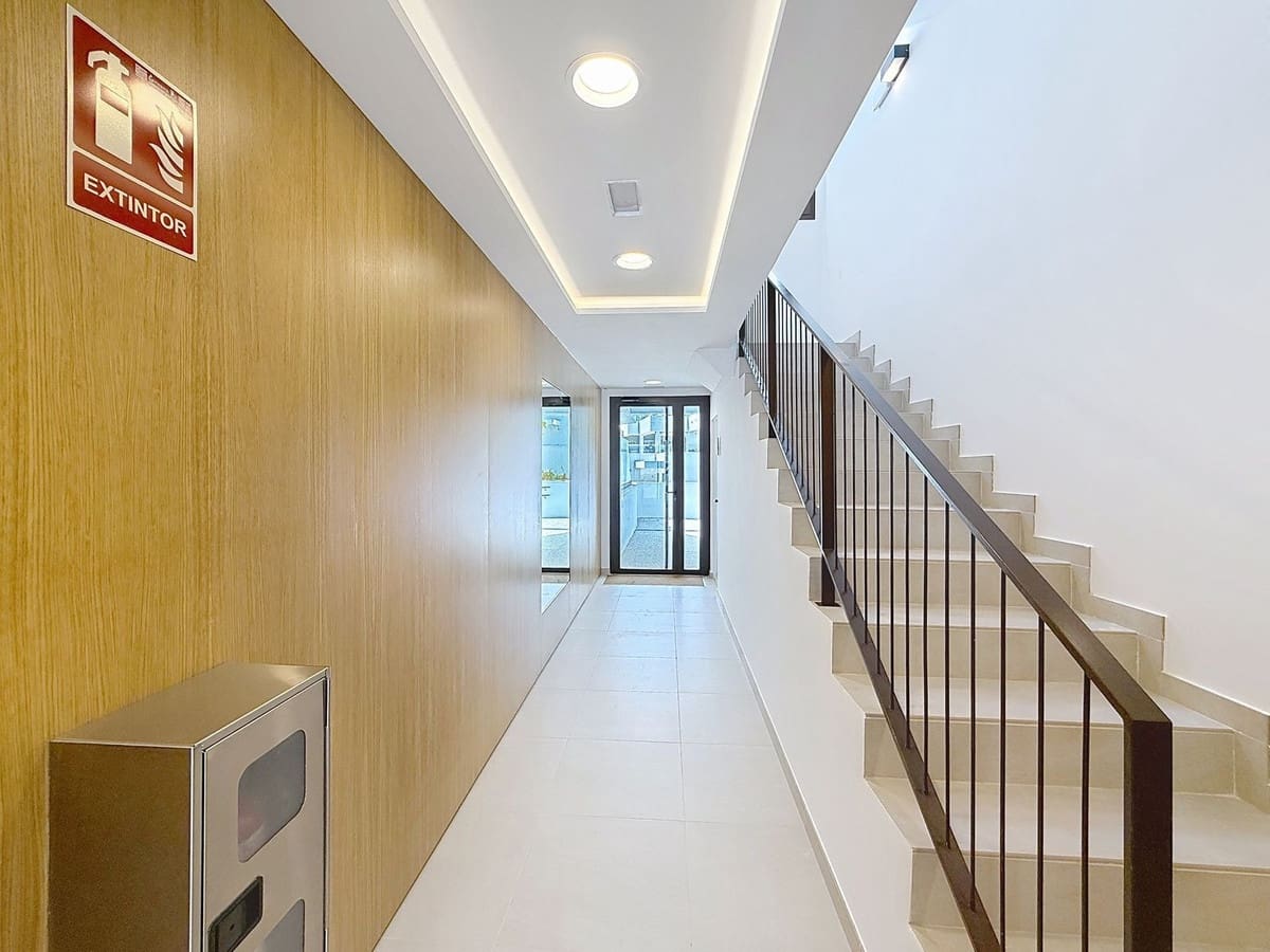 4 sovrum Lägenhet till salu i Estepona - 890 000 € (Ref: 9524849)