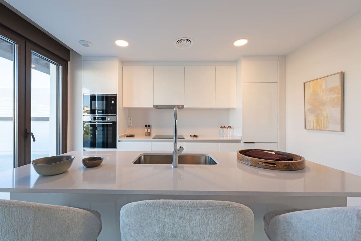 3 chambre Appartement à vendre à Estepona avec garage - 975 000 € (Ref: 9524850)