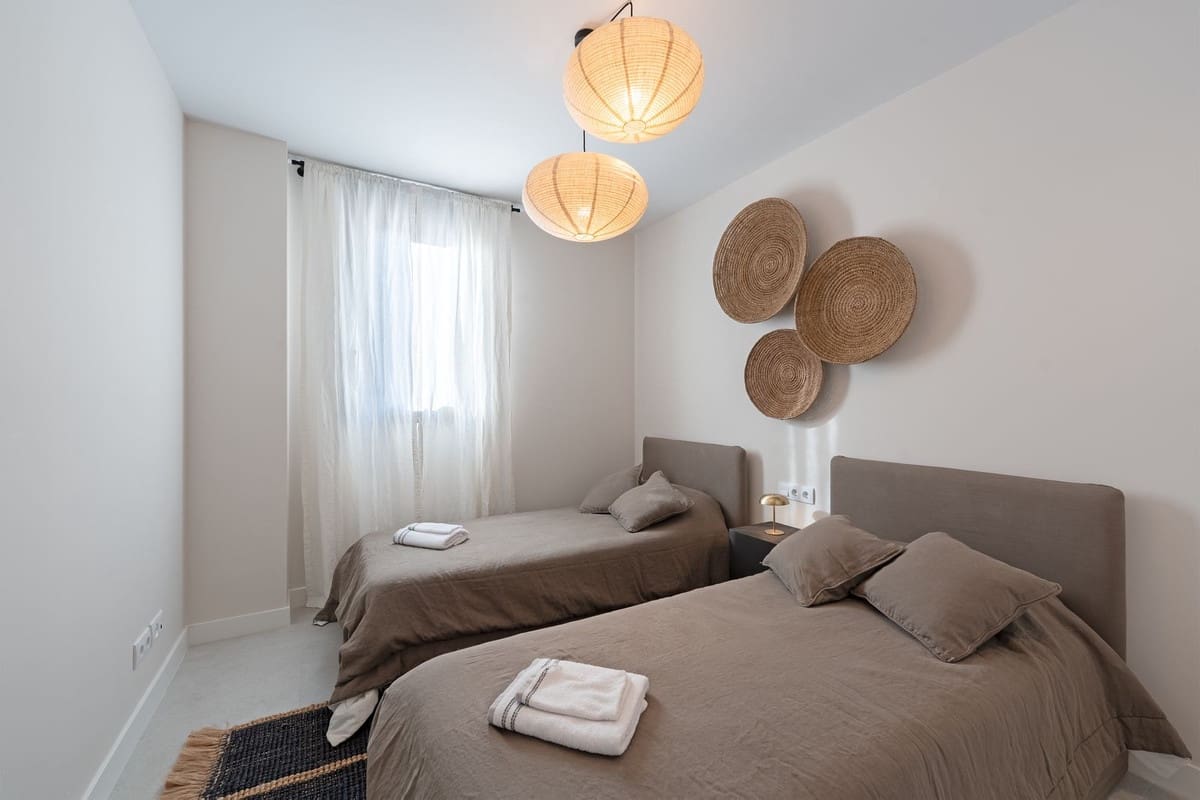 3 chambre Appartement à vendre à Estepona avec garage - 975 000 € (Ref: 9524850)