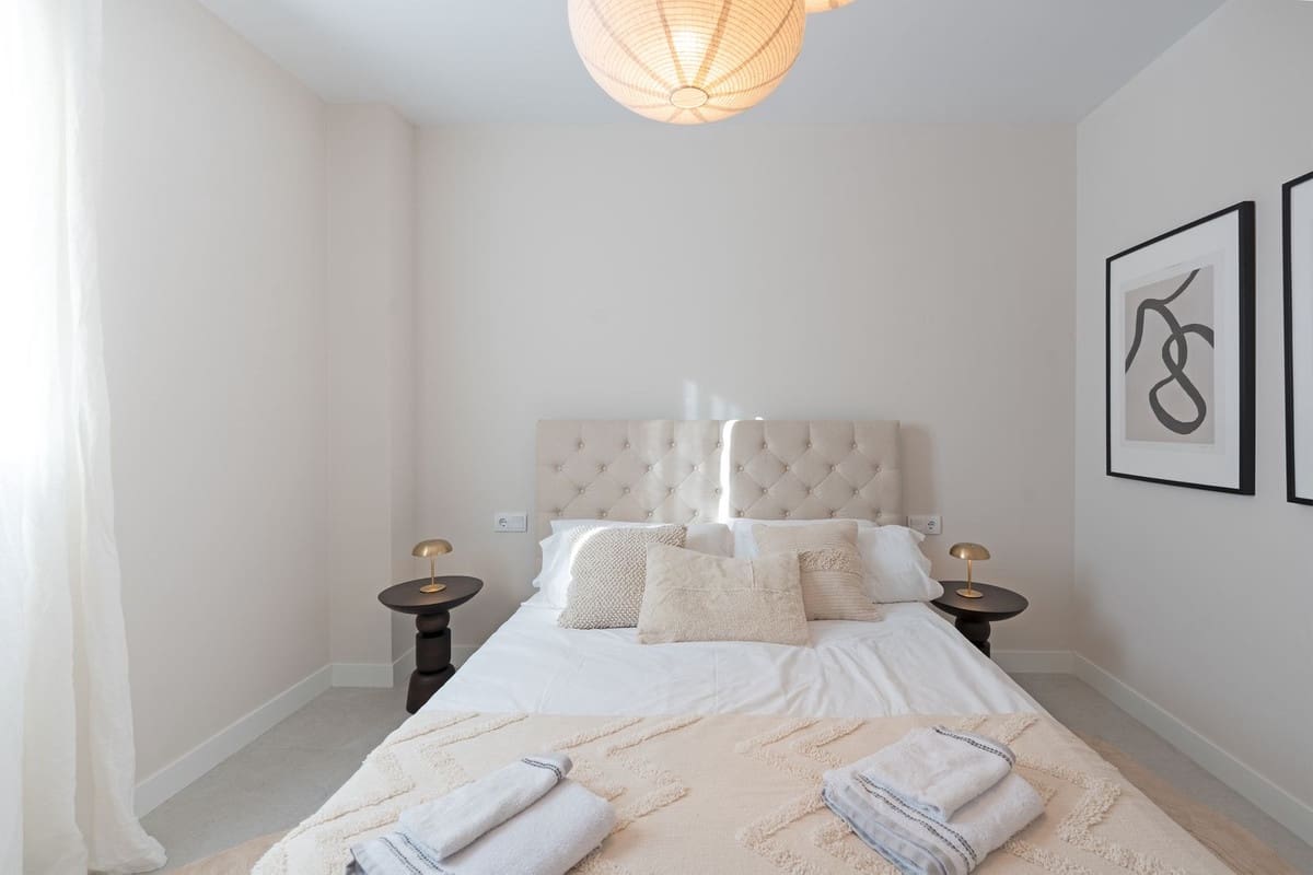 3 soverom Leilighet til salgs i Estepona med garasje - € 895 000 (Ref: 9524850)