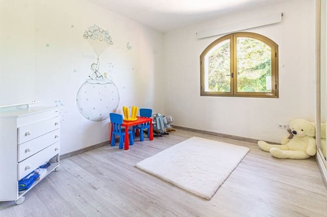 5 camera da letto Villa in vendita in Sotogrande Alto, San Roque con garage - 975.000 € (Rif: 9524851)