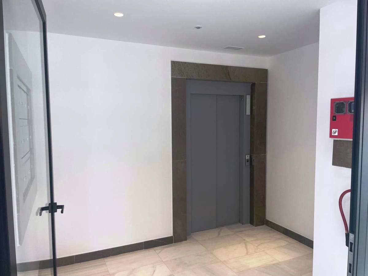 4 slaapkamer Appartement te koop in Estepona - € 949.000 (Ref: 9524852)