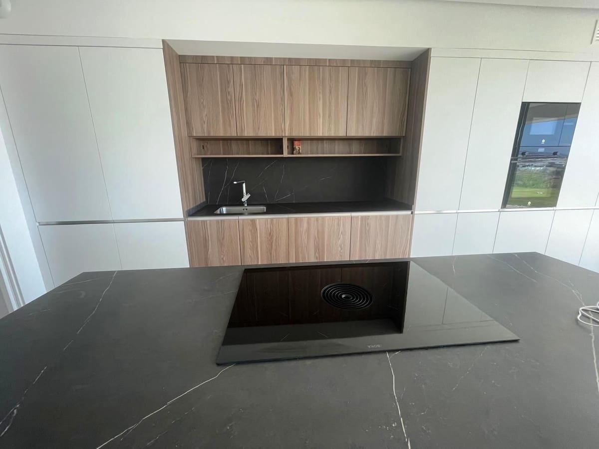 4 slaapkamer Appartement te koop in Estepona - € 949.000 (Ref: 9524852)